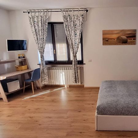 Il Gatto Stanco B&B Арона Экстерьер фото